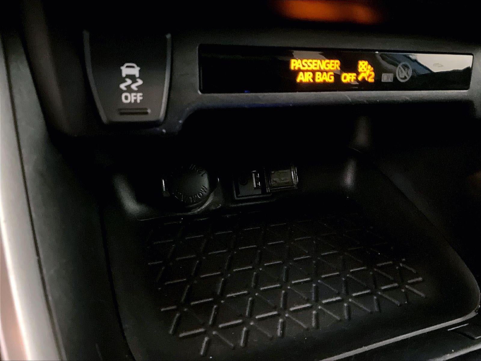 2019 Toyota RAV4 Hybrid XLE