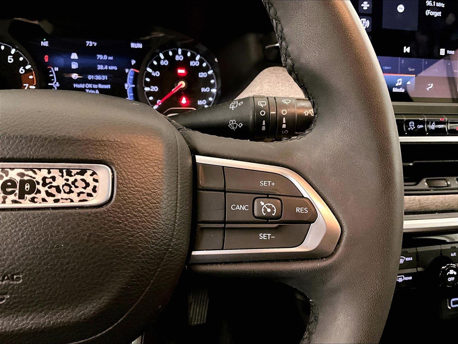 2023 Jeep Compass Latitude Lux