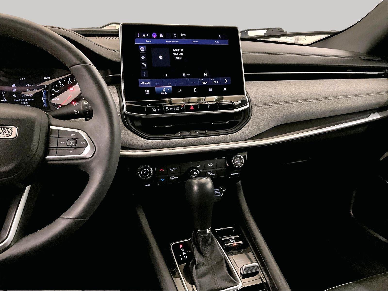 2023 Jeep Compass Latitude Lux