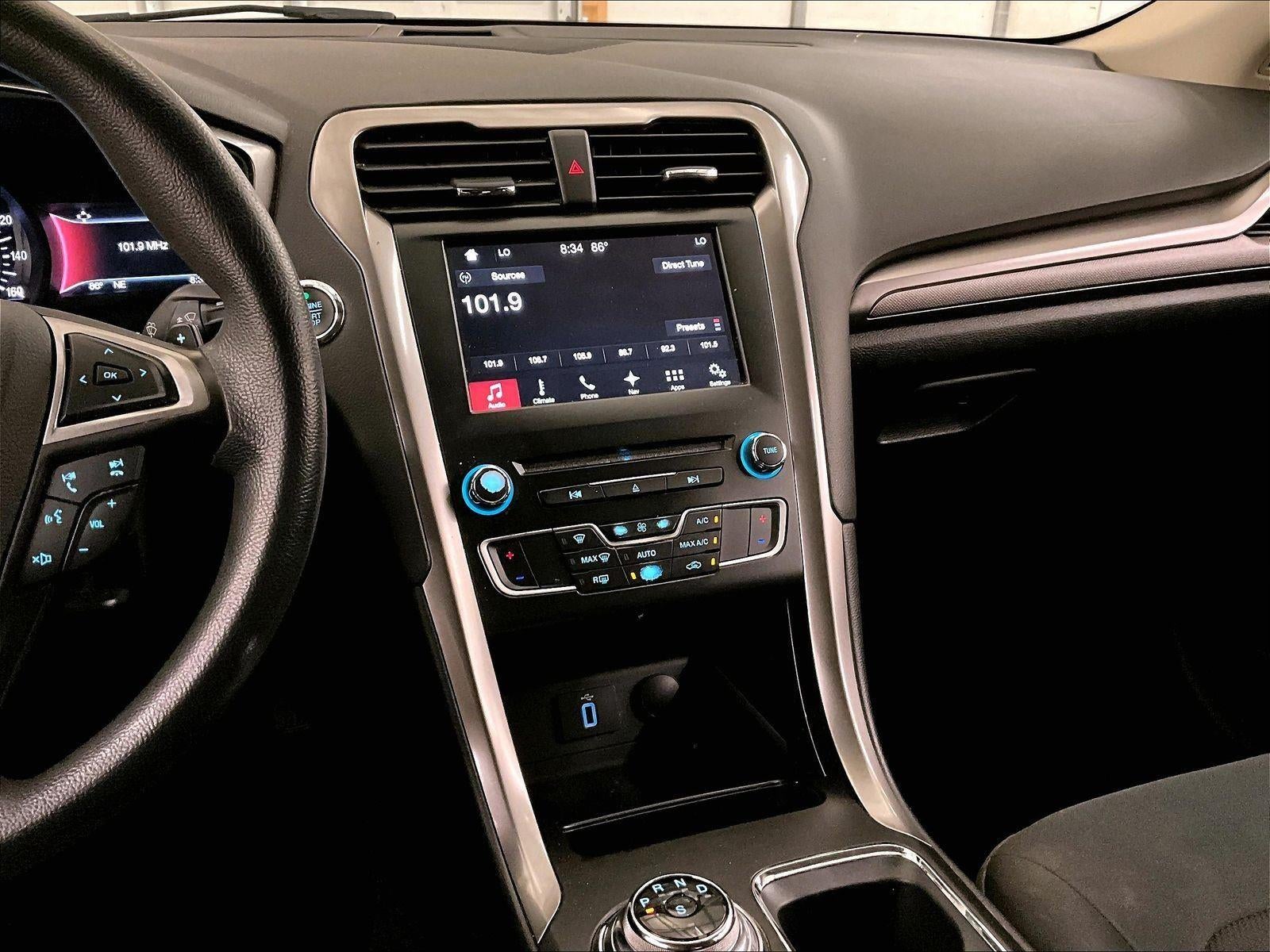 2018 Ford Fusion SE