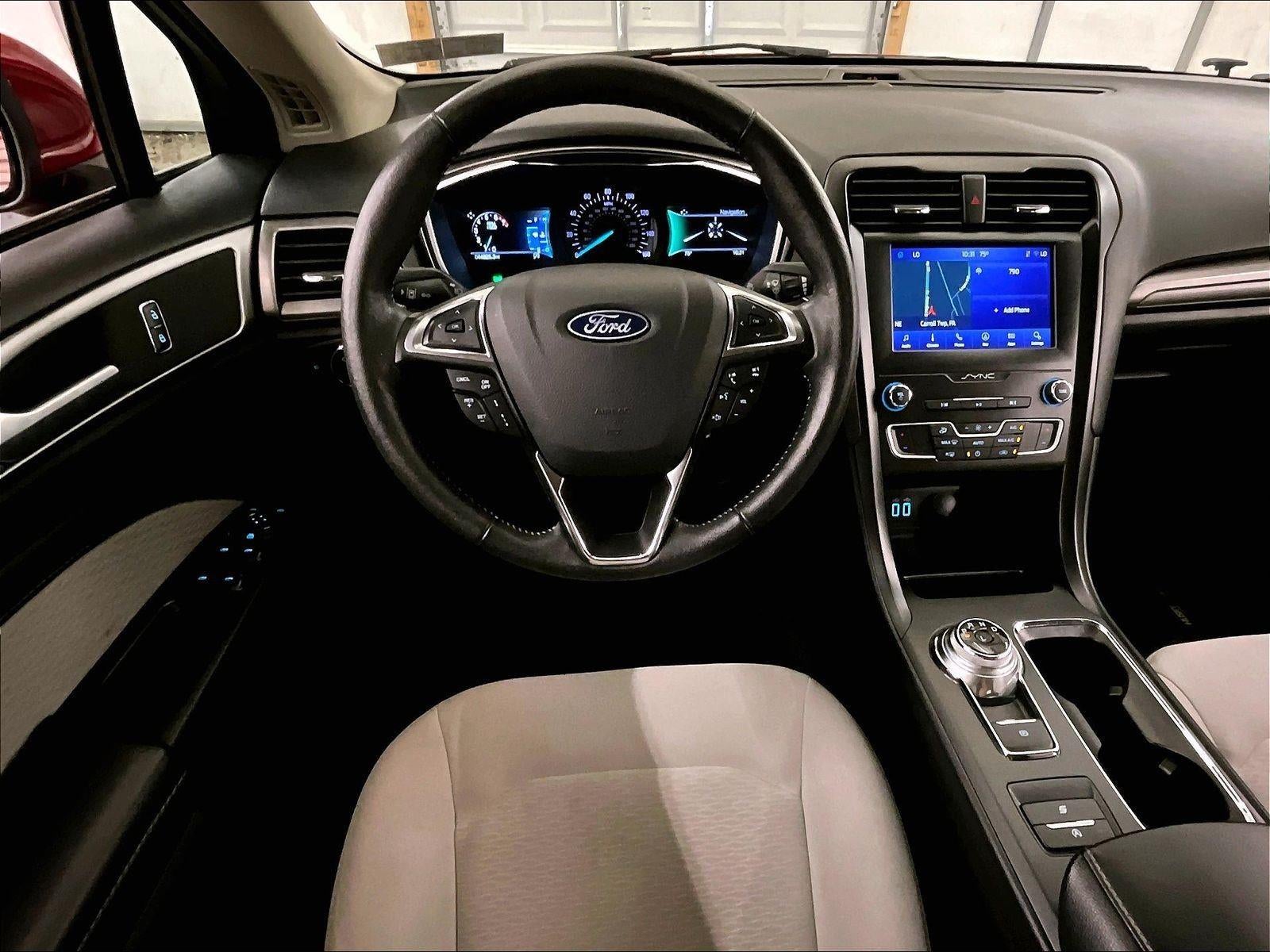 2020 Ford Fusion SE