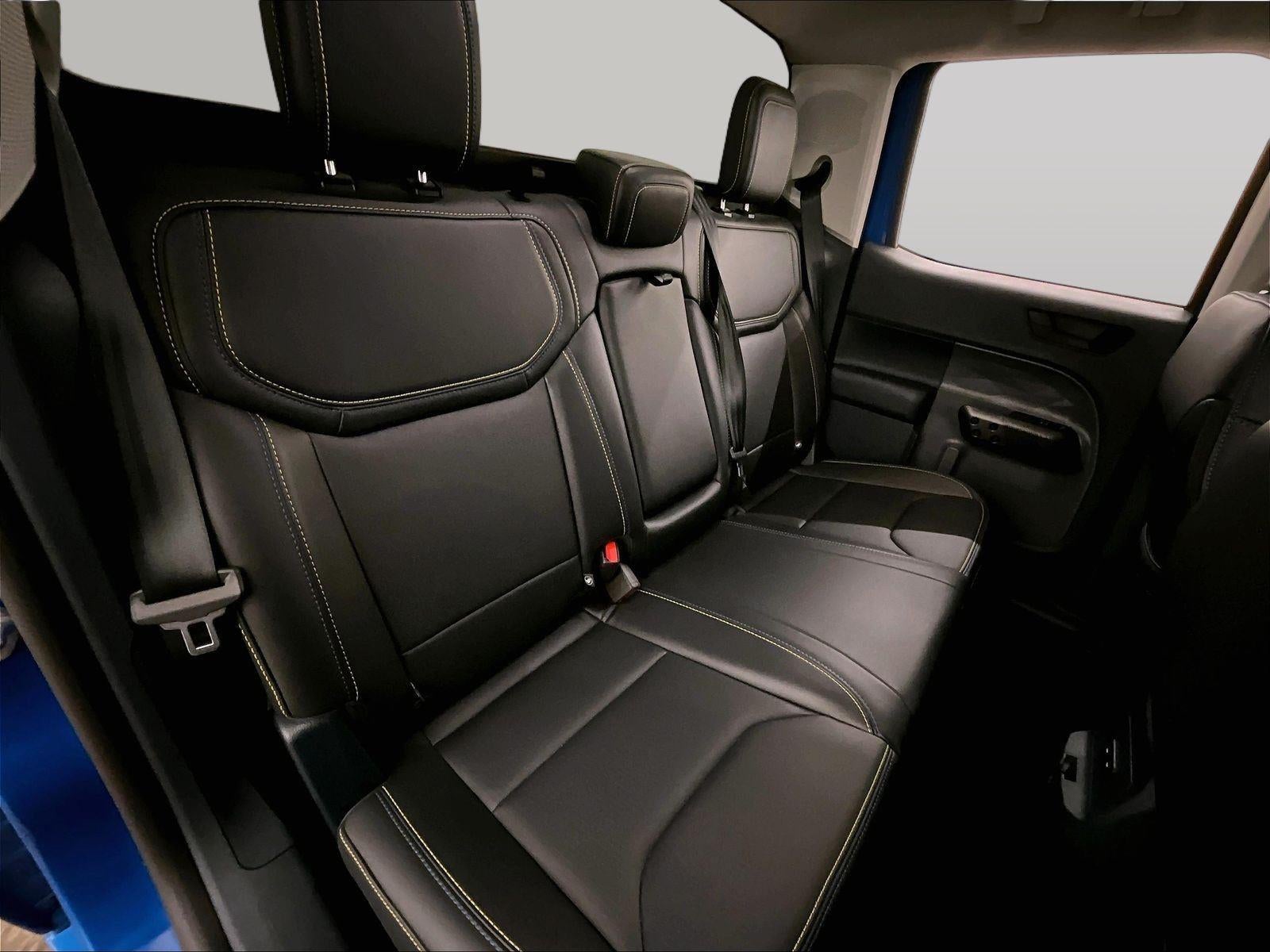 2025 Ford Maverick Lobo Standard