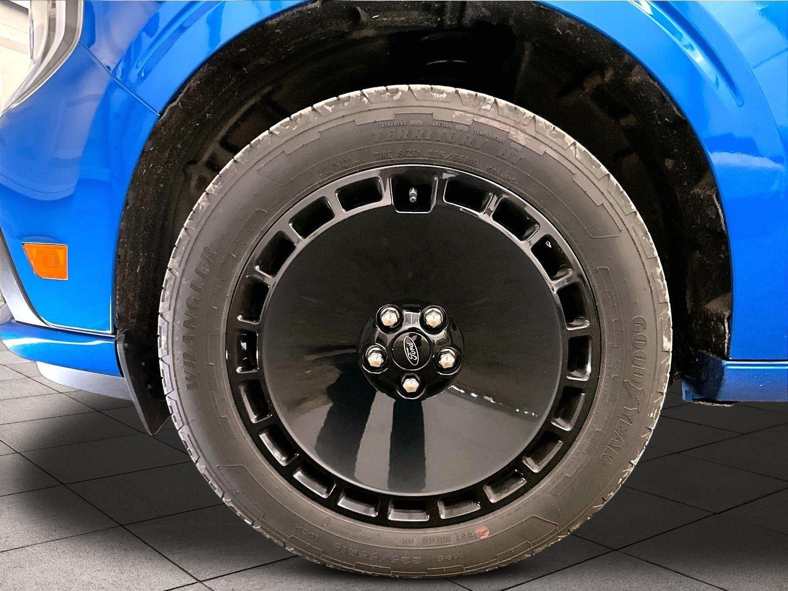 2025 Ford Maverick Lobo Standard