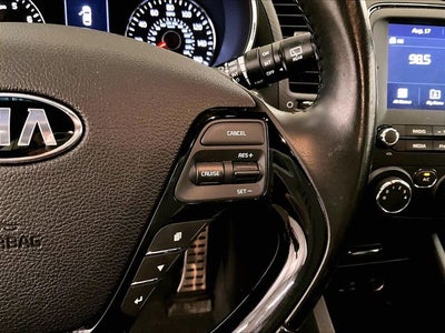 2017 Kia Forte5 SX