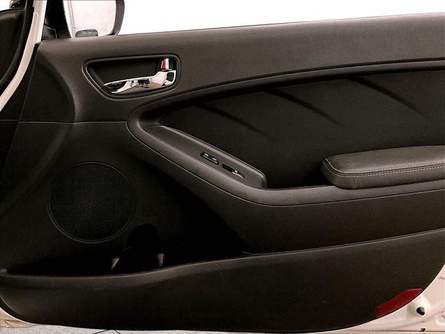 2017 Kia Forte5 SX