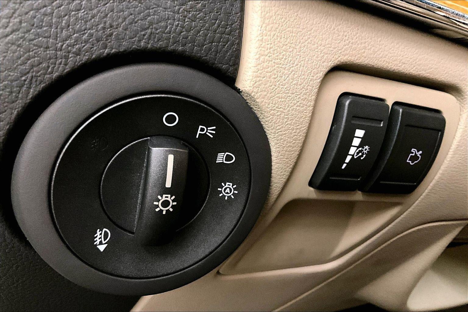 2011 Lincoln MKZ Base