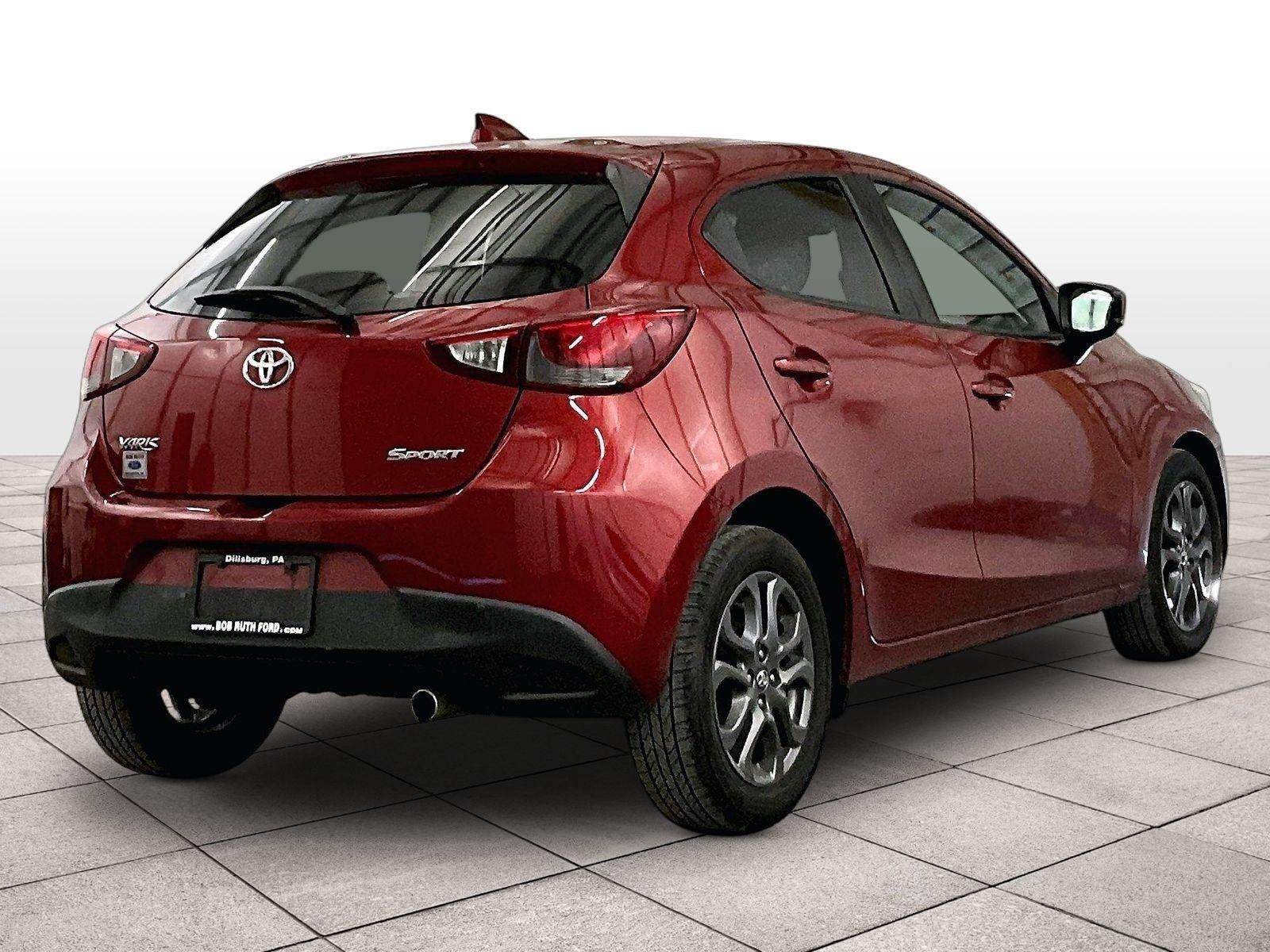 2020 Toyota Yaris Hatchback LE