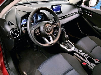 2020 Toyota Yaris Hatchback LE