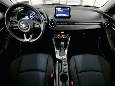 2020 Toyota Yaris Hatchback LE