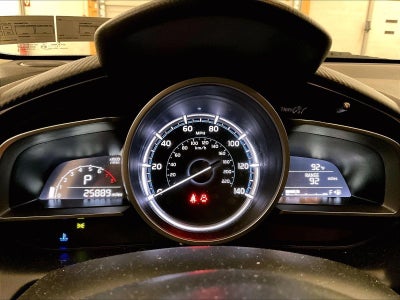 2020 Toyota Yaris Hatchback LE