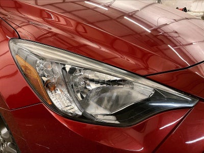 2020 Toyota Yaris Hatchback LE