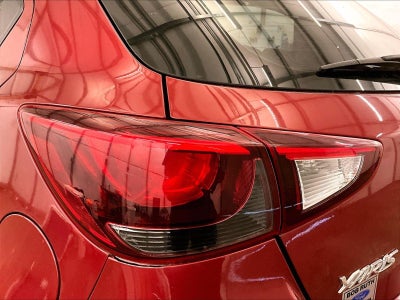2020 Toyota Yaris Hatchback LE