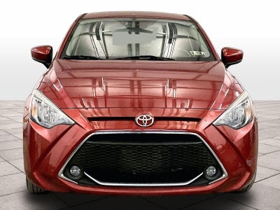 2020 Toyota Yaris Hatchback LE