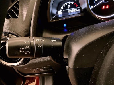 2020 Toyota Yaris Hatchback LE