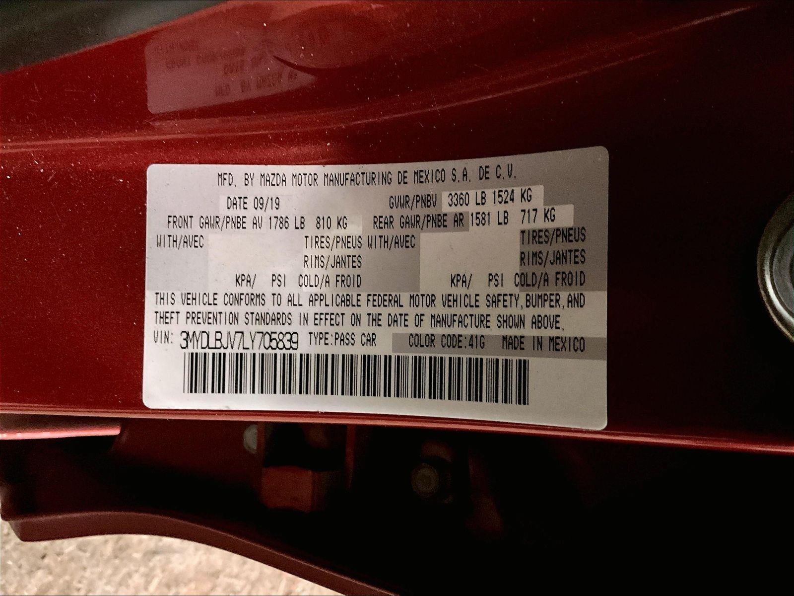 2020 Toyota Yaris Hatchback LE