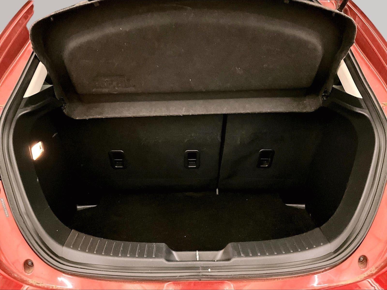 2020 Toyota Yaris Hatchback LE