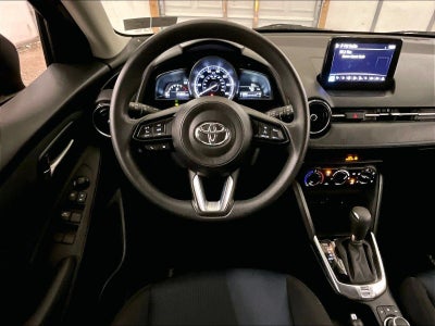 2020 Toyota Yaris Hatchback LE