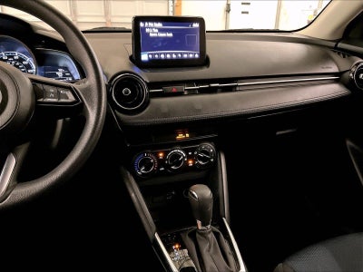 2020 Toyota Yaris Hatchback LE