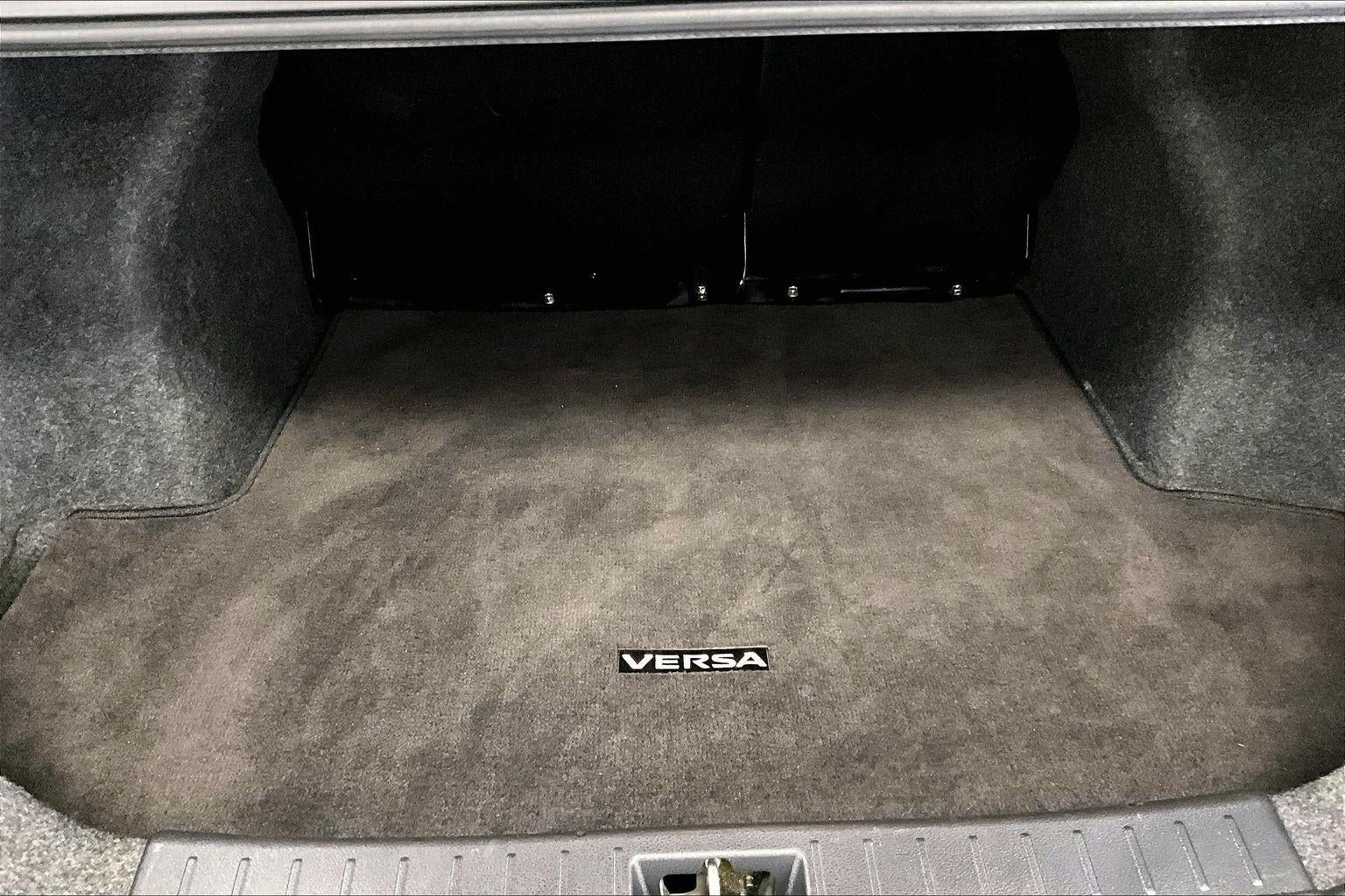 2023 Nissan Versa SV