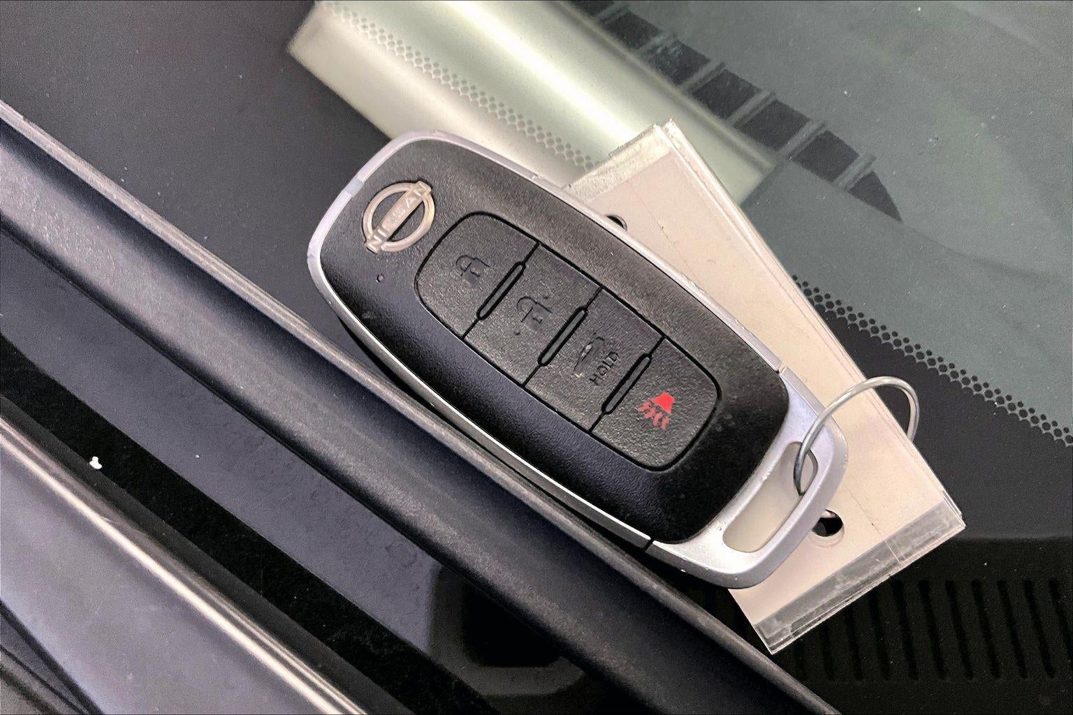 2023 Nissan Versa SV