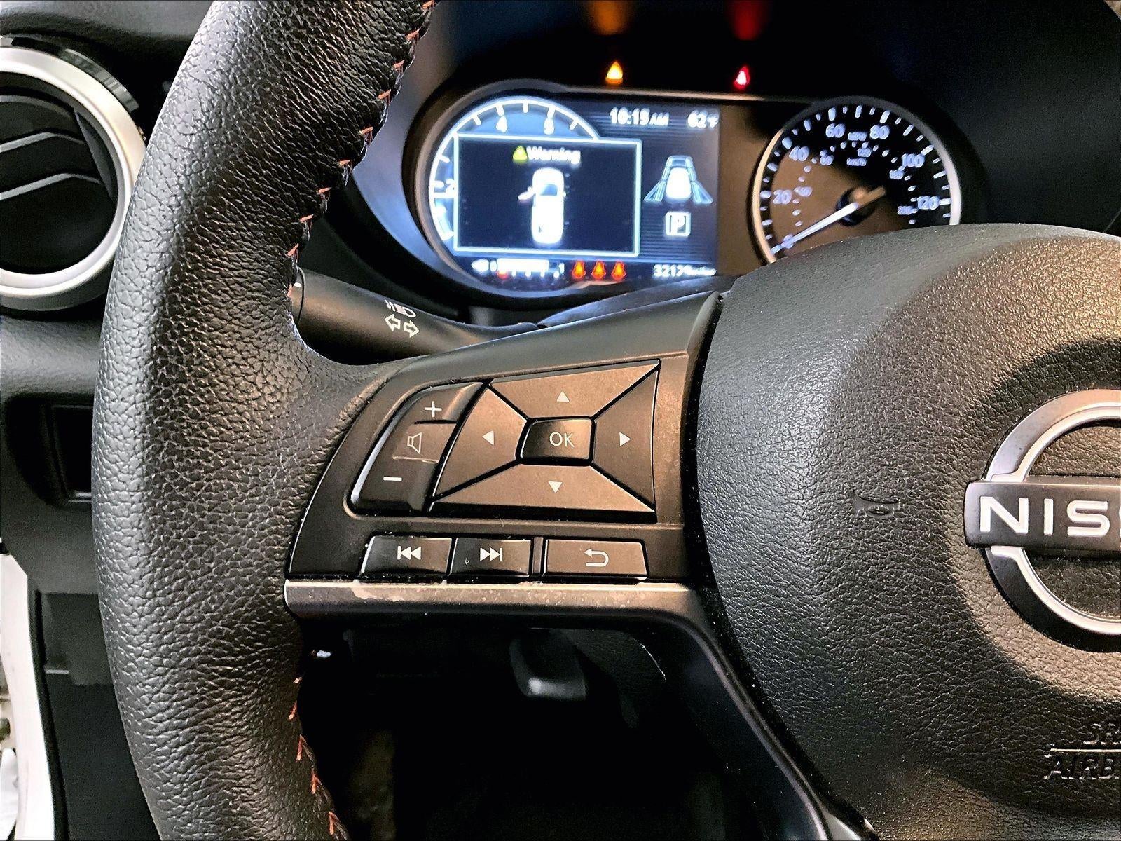 2023 Nissan Versa SR