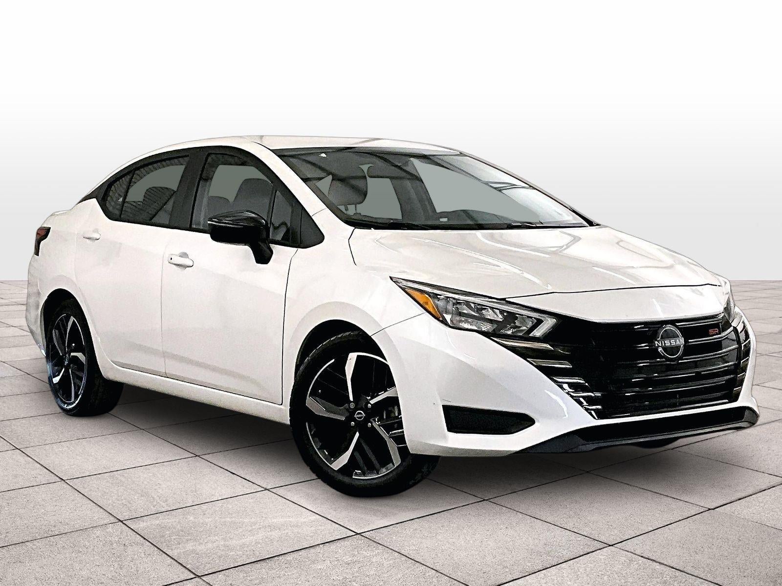 2023 Nissan Versa SR