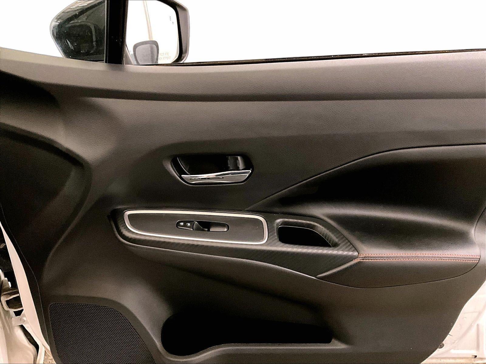 2023 Nissan Versa SR