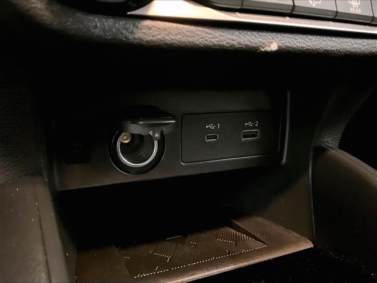 2023 Nissan Versa SR