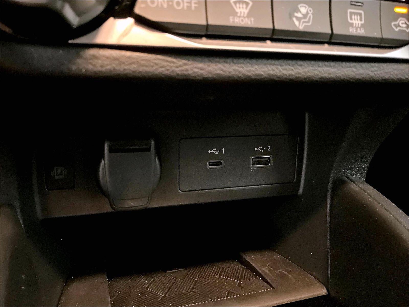 2024 Nissan Versa SR