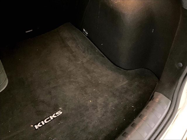 2022 Nissan Kicks SV