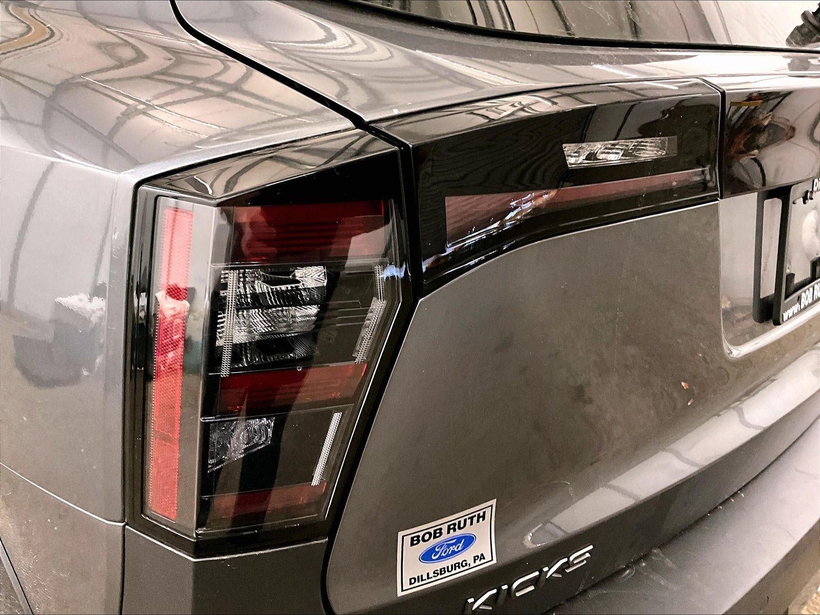 2025 Nissan Kicks SV