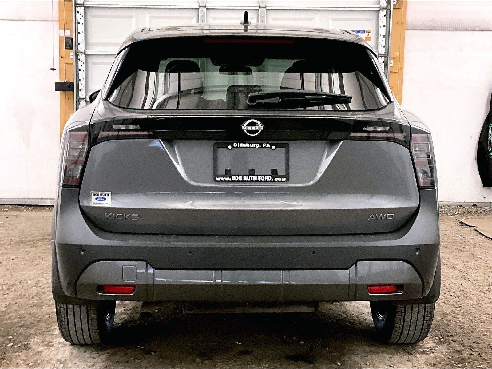 2025 Nissan Kicks SV