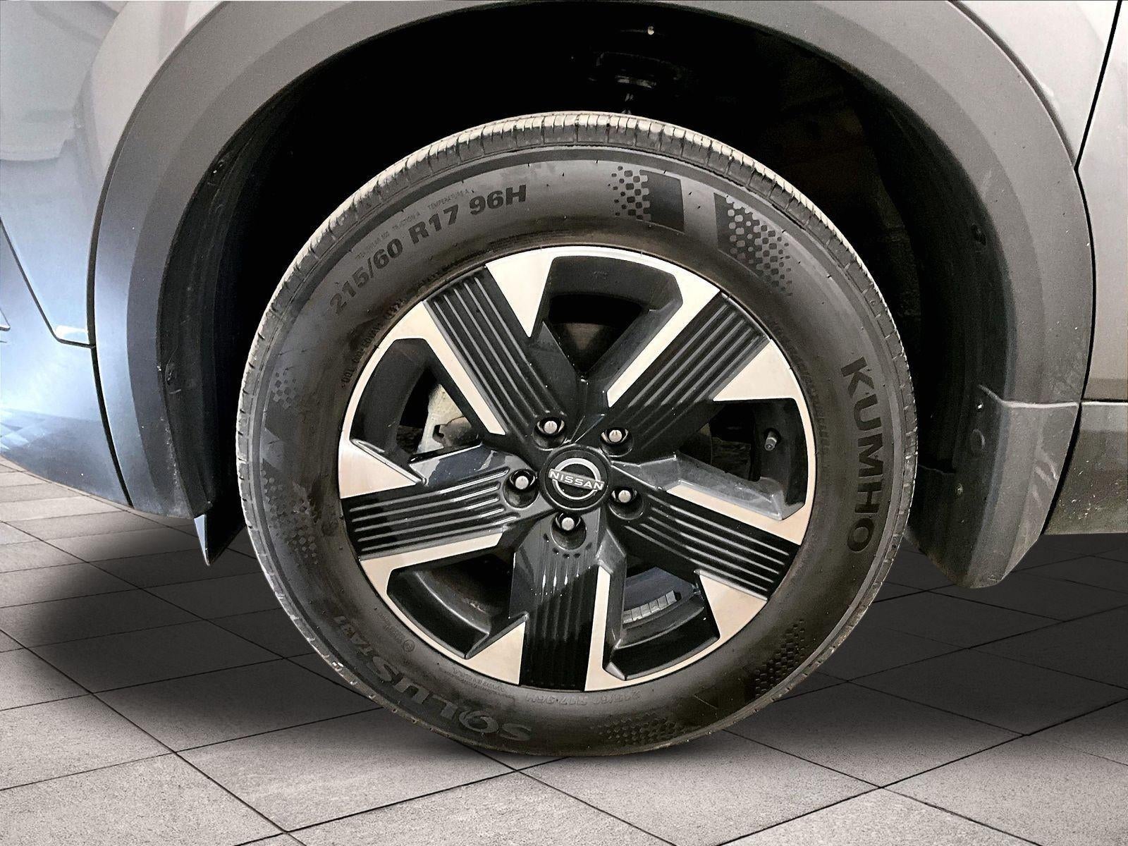 2025 Nissan Kicks SV