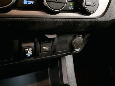 2022 Toyota Tacoma SR5 V6