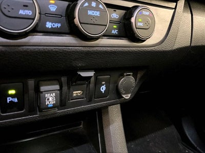 2022 Toyota Tacoma TRD Off-Road V6