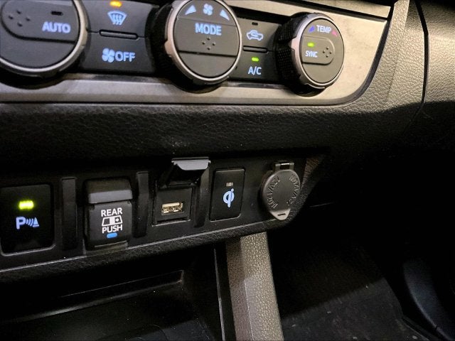 2022 Toyota Tacoma TRD Off-Road V6