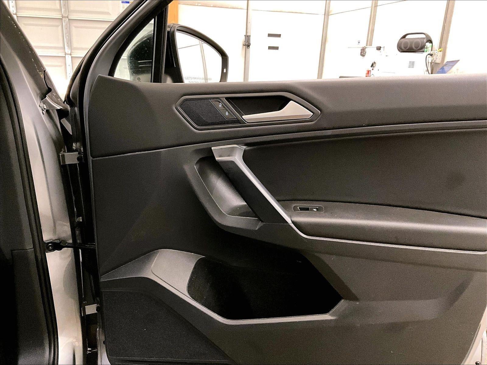 2021 Volkswagen Tiguan SE R-Line Black