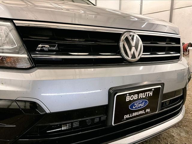 2021 Volkswagen Tiguan SE R-Line Black