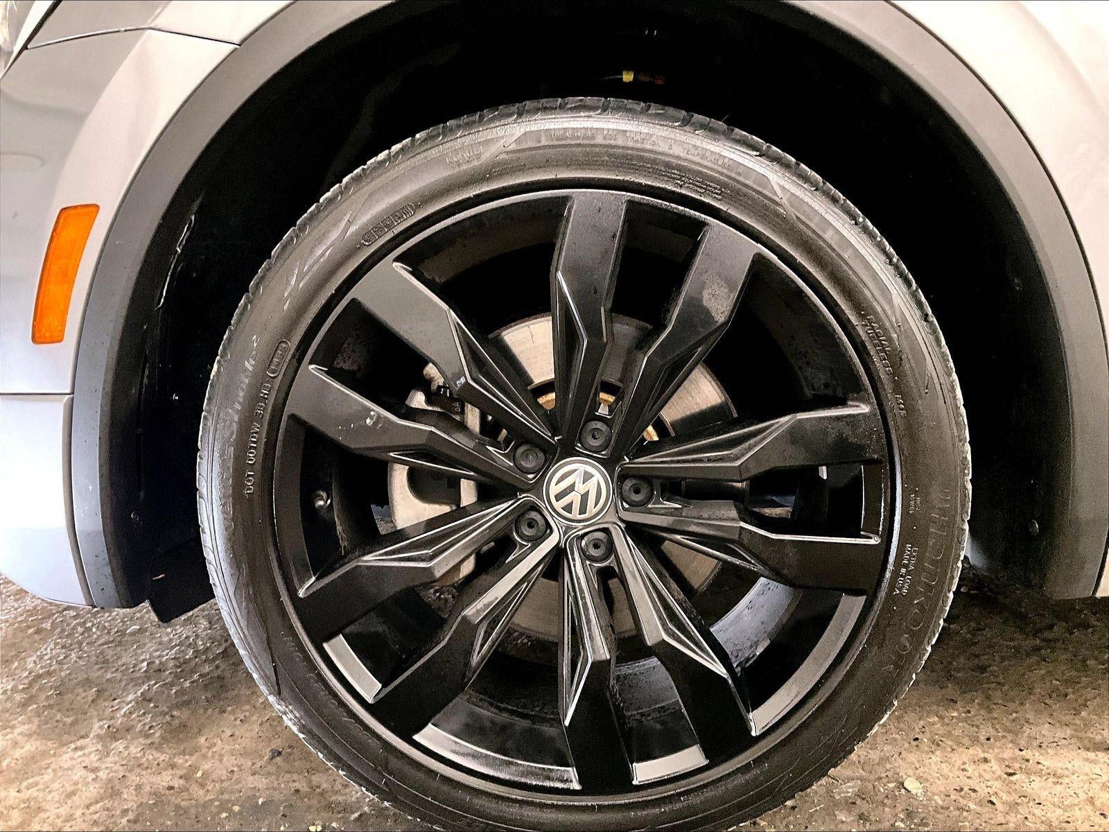 2021 Volkswagen Tiguan SE R-Line Black