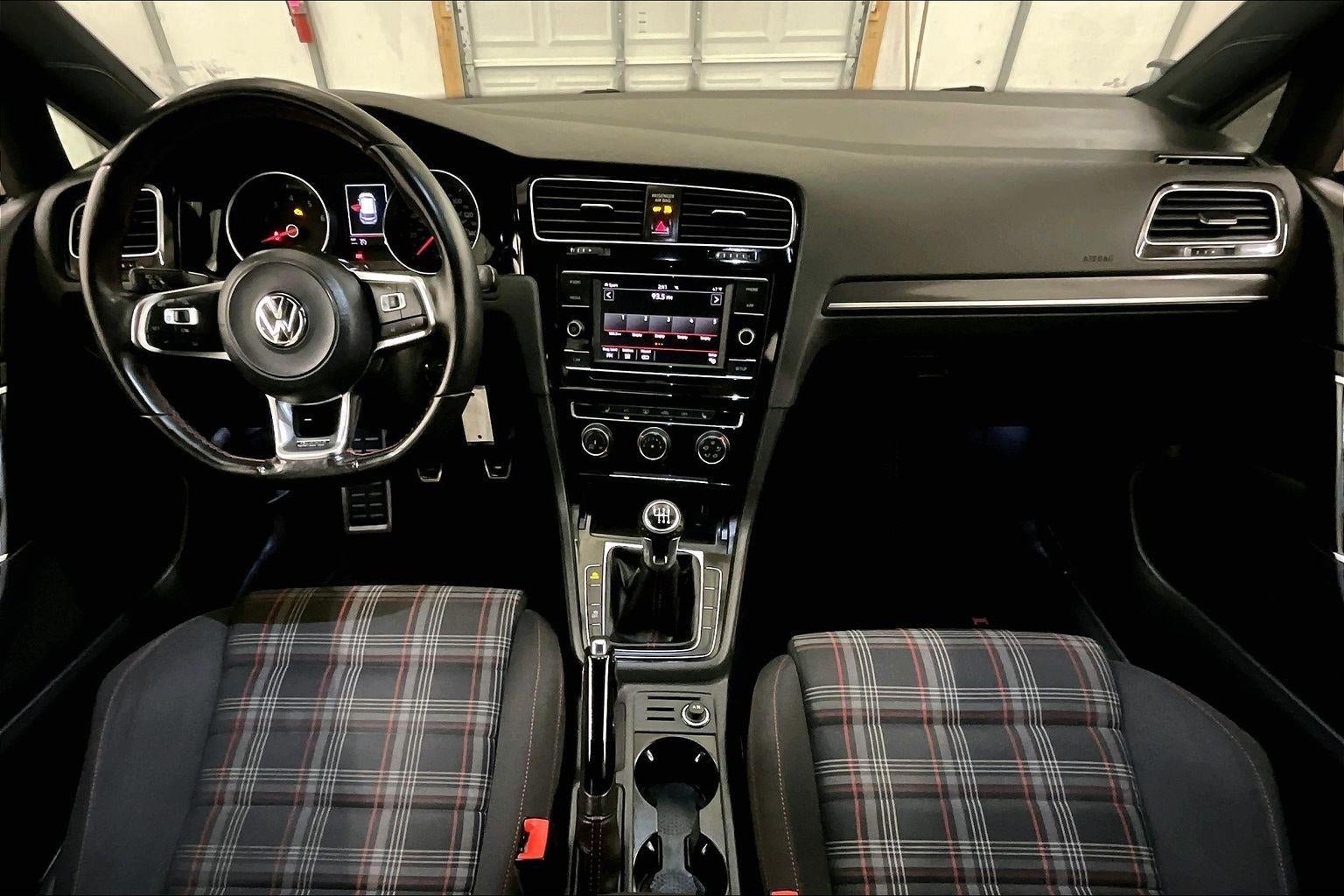 2018 Volkswagen Golf GTI S