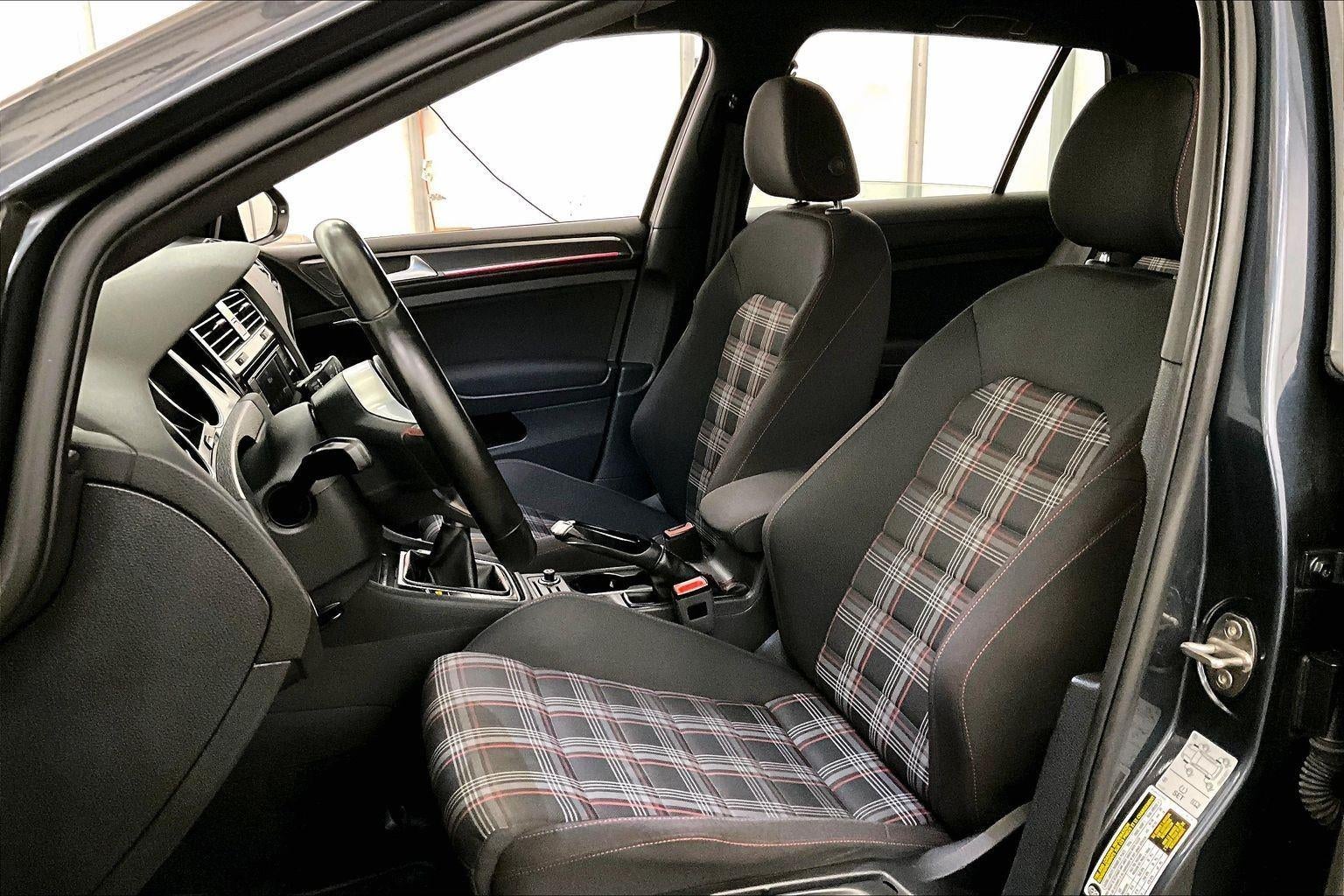 2018 Volkswagen Golf GTI S