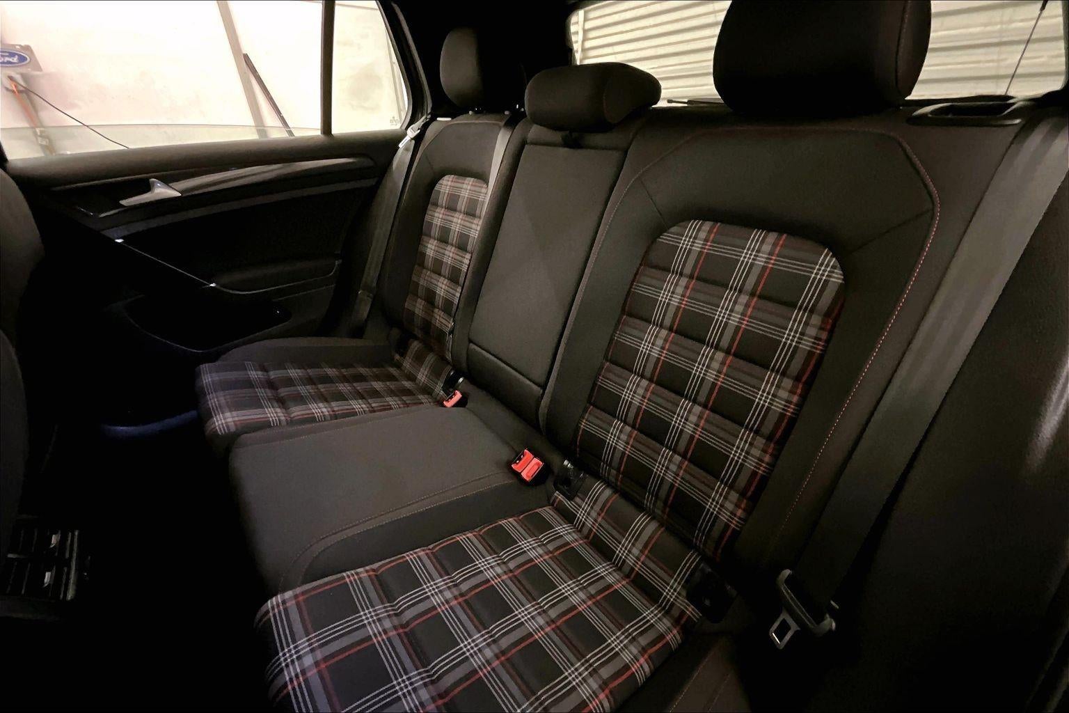 2018 Volkswagen Golf GTI S