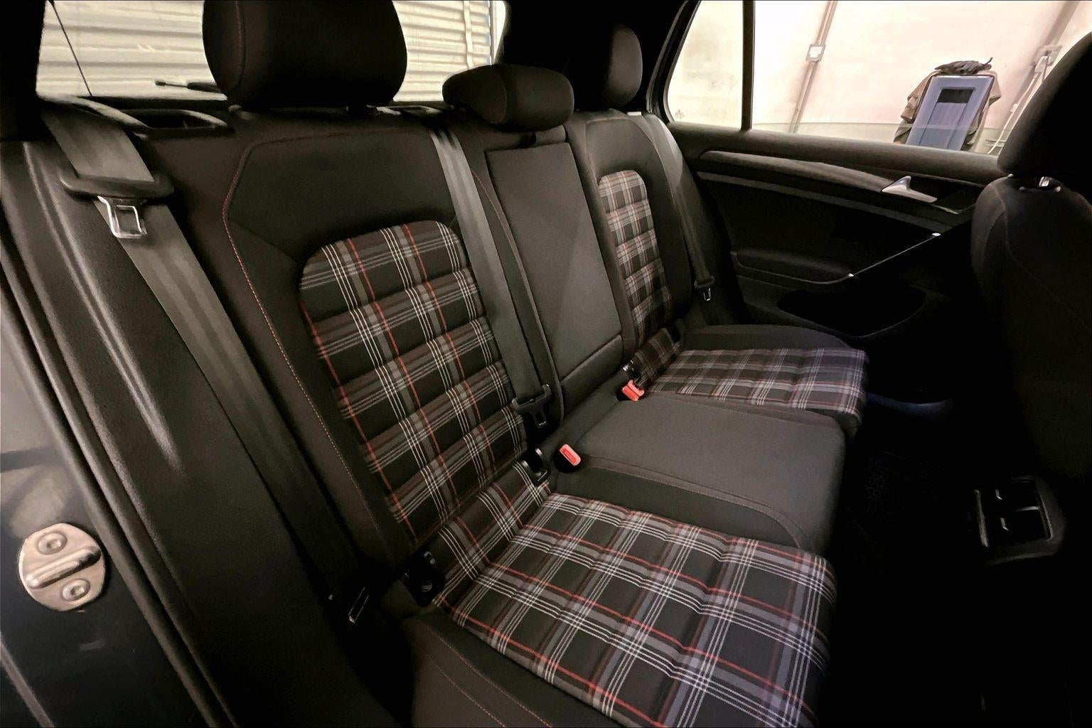 2018 Volkswagen Golf GTI S