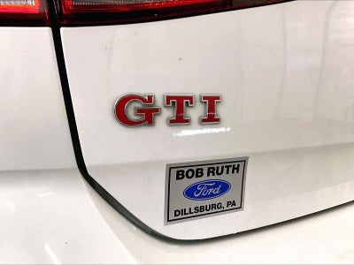 2019 Volkswagen Golf GTI SE