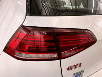 2019 Volkswagen Golf GTI SE