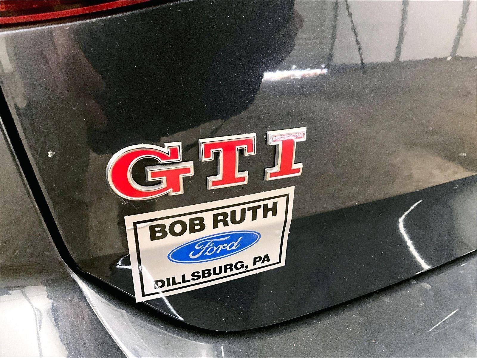 2019 Volkswagen Golf GTI S