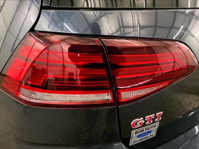 2019 Volkswagen Golf GTI S