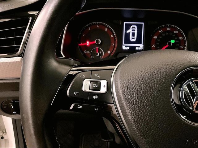 2019 Volkswagen Jetta R-Line