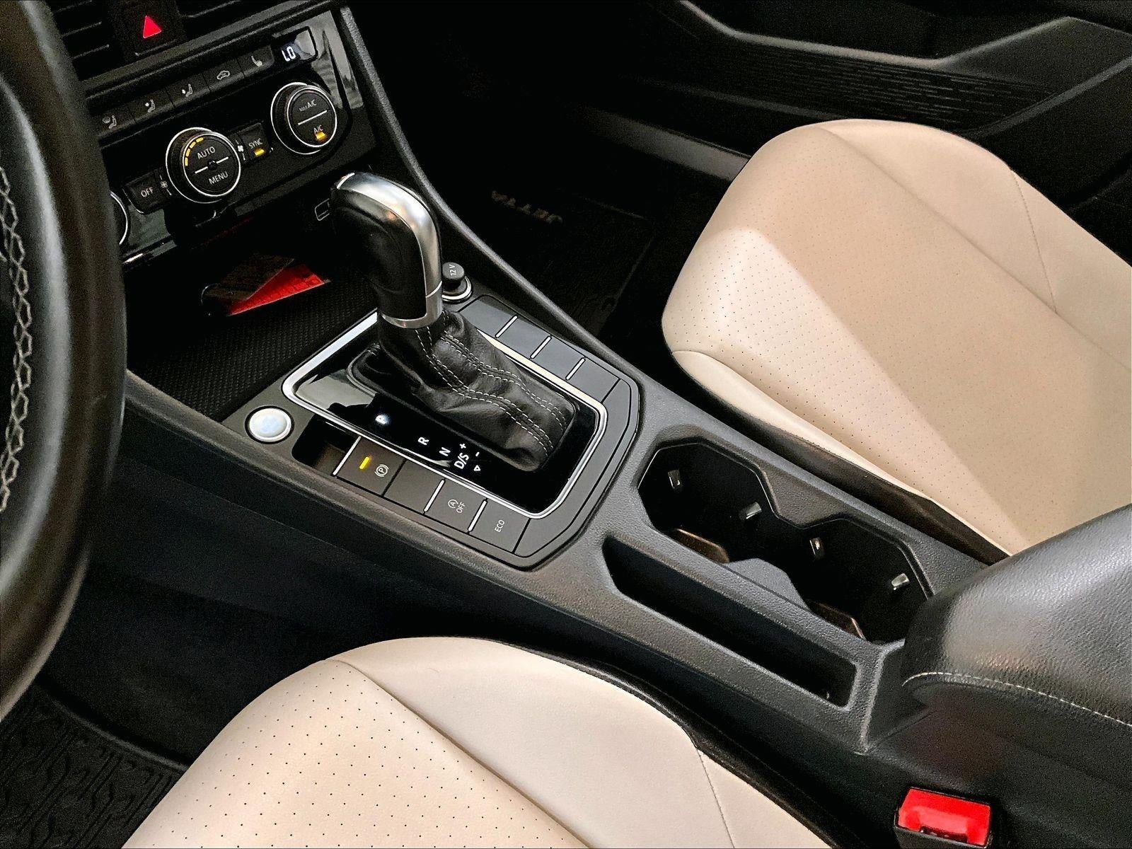 2019 Volkswagen Jetta R-Line