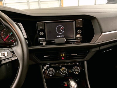 2019 Volkswagen Jetta R-Line